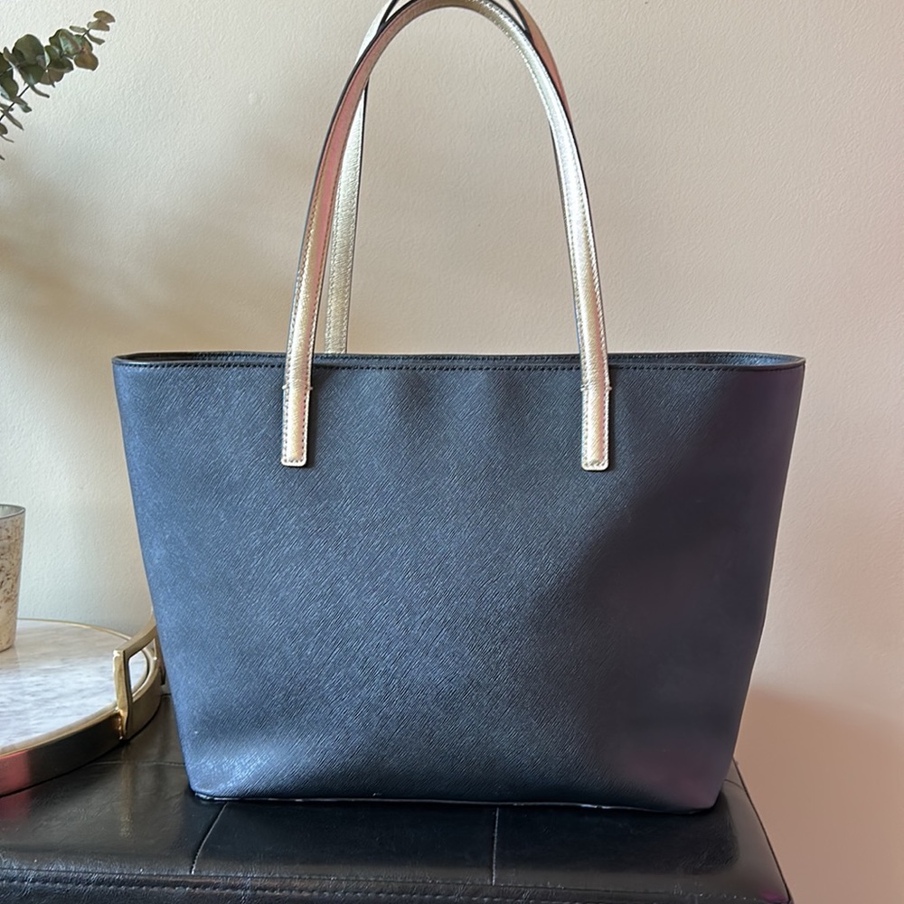 Kate Spade Purse - Picture 5 of 16